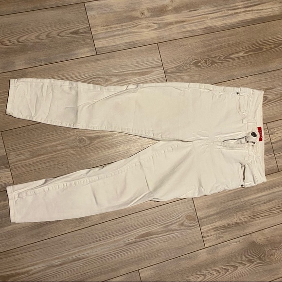 Women’s white Guess Jeans - Picture 2 of 3